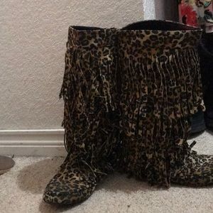 Fringe boots